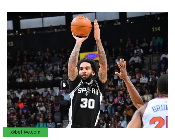 尚帕尼单季投中192记三分打破马刺队史纪录 自信来源于不懈努力